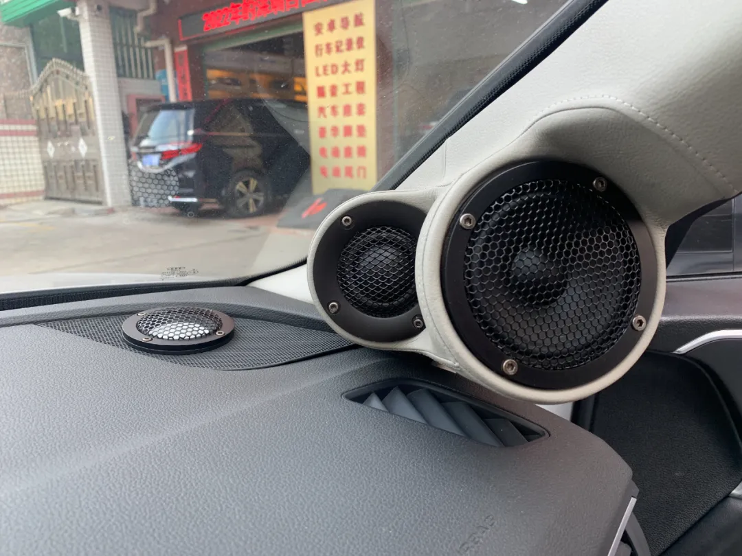 让人一听就难以忘怀的音响效果！奥迪A4L音响升级案例